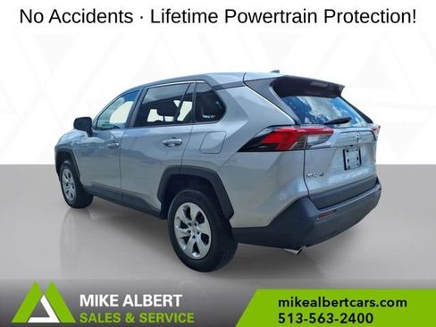 Used 2023 Toyota RAV4 LE AWD/4WD image 5
