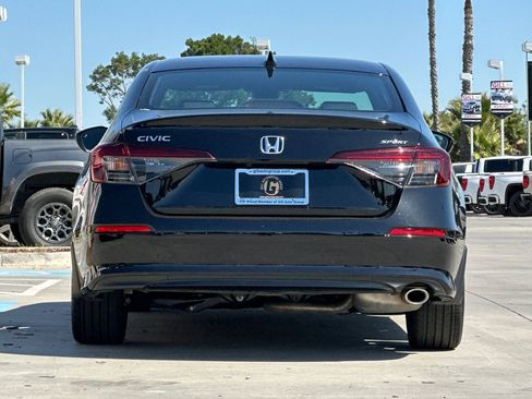 Used 2025 Honda Civic Sport image 5