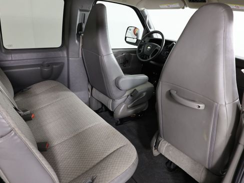 Used 2024 Chevrolet Express 3500 LT w/ LT Preferred Equipment Group RWD image 28
