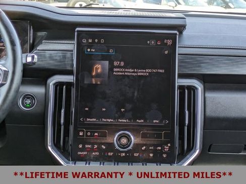 Used 2024 GMC Acadia Elevation w/ LPO, Roadside Safety Package image 20