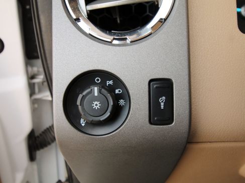 Used 2011 Ford F250 Lariat w/ Lariat Ultimate Pkg image 24