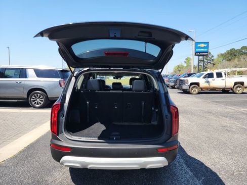 Used 2020 Kia Telluride LX image 12