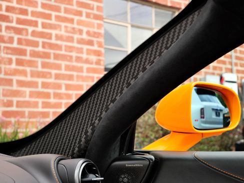 Used 2025 McLaren 750S RWD image 13