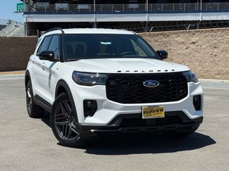 New 2026 Ford Explorer ST-Line w/ ST-Line Street Pack RWD video 2