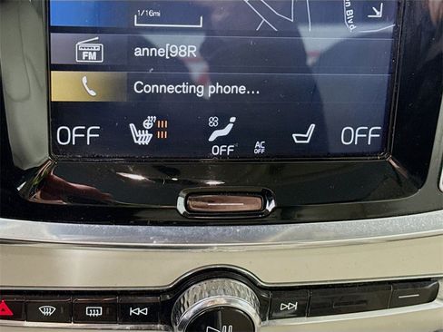 Used 2020 Volvo S60 T6 Momentum image 13