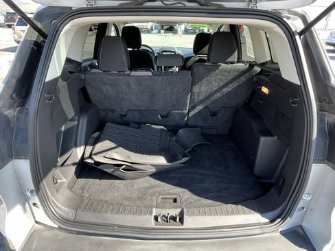 Used 2019 Ford Escape SE image 5