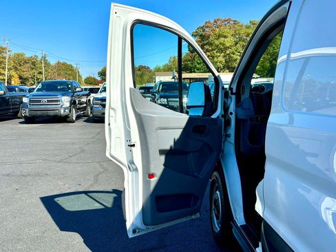 Used 2018 Ford Transit 250 130 Low Roof image 15