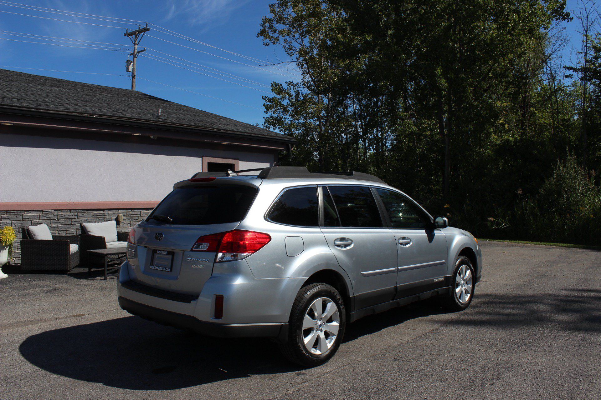 Used 2012 Subaru Outback 2.5i Limited w/ Moonroof Pkg AWD/4WD image 4