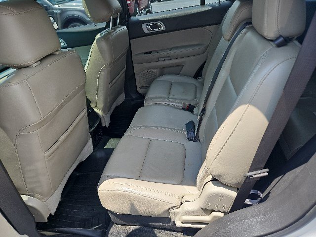 Used 2014 Ford Explorer XLT w/ Equipment Group 202A AWD/4WD image 8