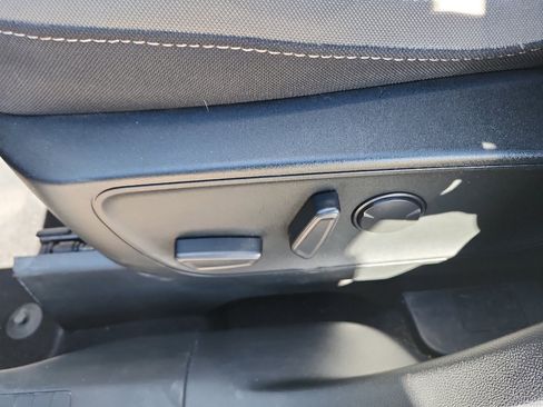 Used 2022 Ford Escape SE w/ SE Sport Appearance Package FWD image 18