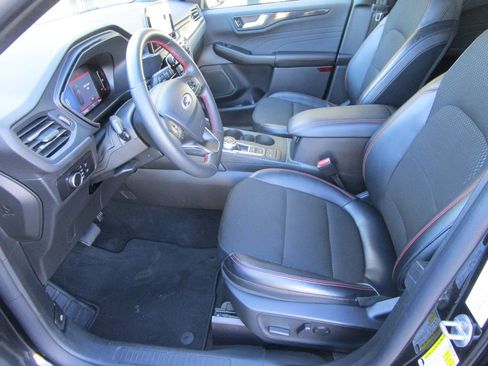 Used 2025 Ford Escape ST-Line FWD image 17