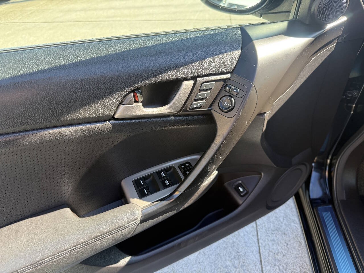 Used 2010 Acura TSX w/ Technology Package FWD image 16