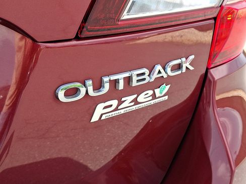 Used 2017 Subaru Outback 2.5i Premium AWD/4WD image 30