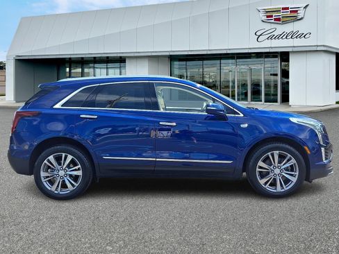 Certified 2023 Cadillac XT5 Premium Luxury w/ Technology Package AWD/4WD image 6