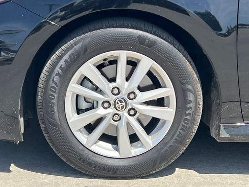 Used 2025 Toyota Camry LE w/ Convenience Package FWD image 12