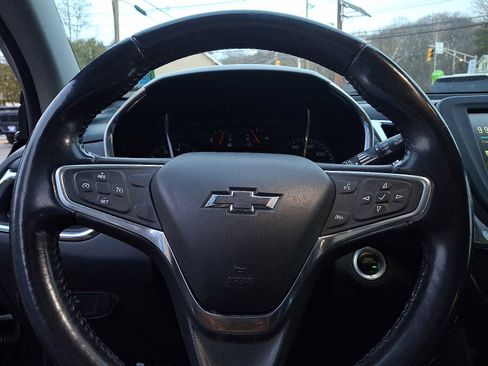 Used 2018 Chevrolet Equinox LT image 18