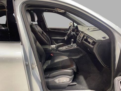 Used 2016 Porsche Macan S image 36