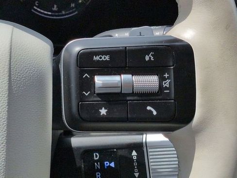 Used 2025 Hyundai Santa Fe SEL FWD image 30