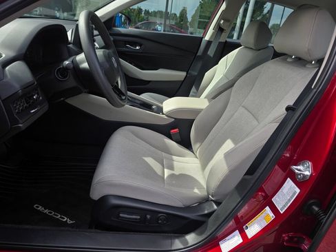 Certified 2025 Honda Accord SE image 22