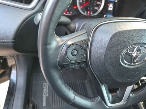 Used 2022 Toyota Corolla Cross LE image 20