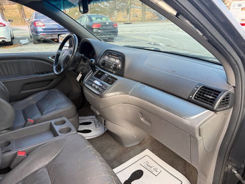 Used 2010 Honda Odyssey EX-L image 16