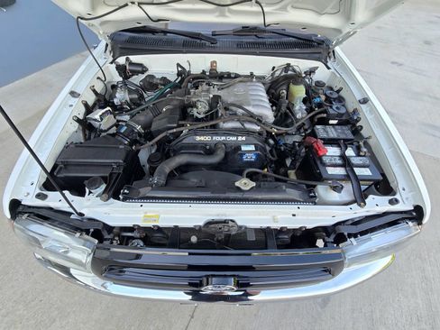 Used 1998 Toyota 4Runner SR5 AWD/4WD image 32