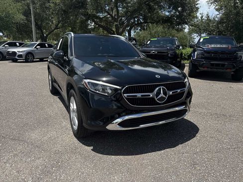 Used 2025 Mercedes-Benz GLC 300 image 9