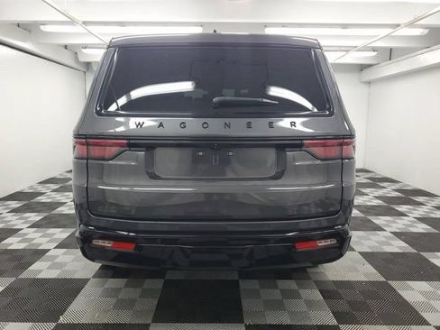 Used 2024 Jeep Wagoneer Series II AWD/4WD image 5