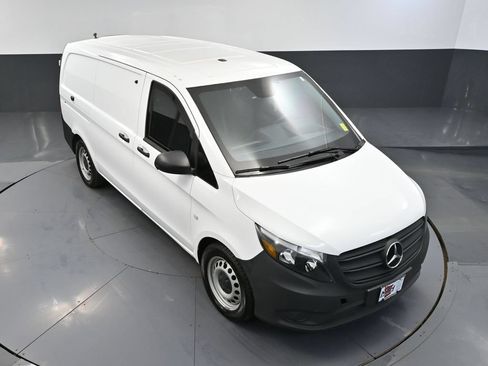 Used 2023 Mercedes-Benz Metris image 41
