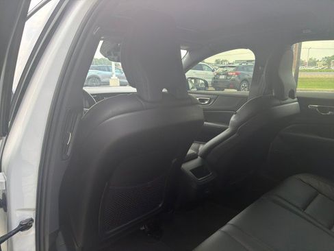 Used 2023 Volvo S60 B5 Plus FWD image 22