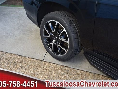 Certified 2024 Chevrolet Suburban RST image 15