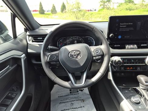 Used 2024 Toyota RAV4 XSE w/ Weather Package AWD/4WD image 18