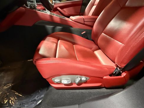 Used 2016 Porsche Panamera 4 image 27