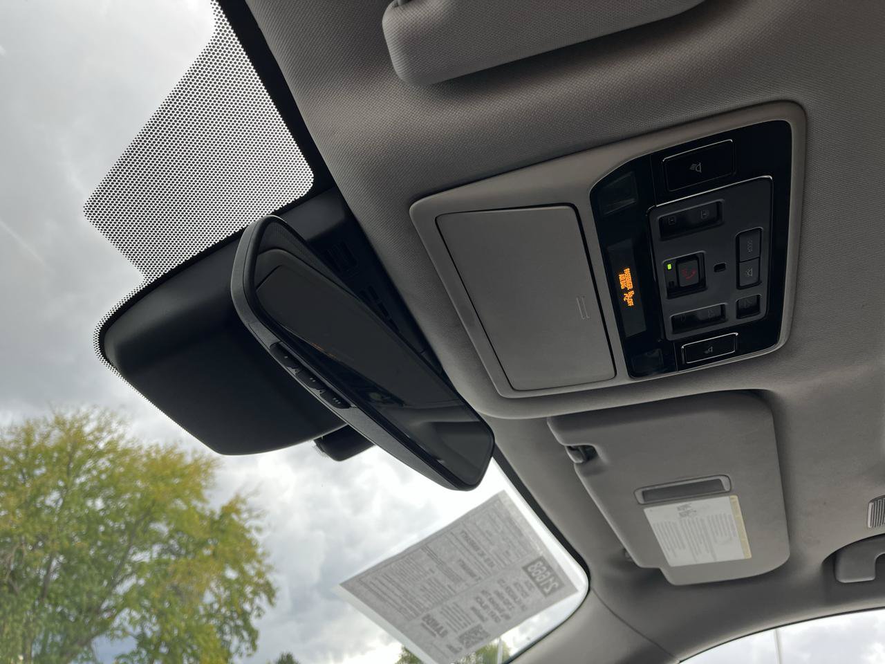Used 2024 Toyota Grand Highlander AWD image 16
