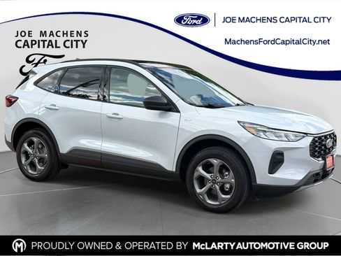 Used 2025 Ford Escape ST-Line w/ Cold Weather Package AWD/4WD image 1