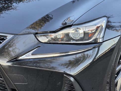 Used 2018 Lexus IS 300 F-Sport Package image 7