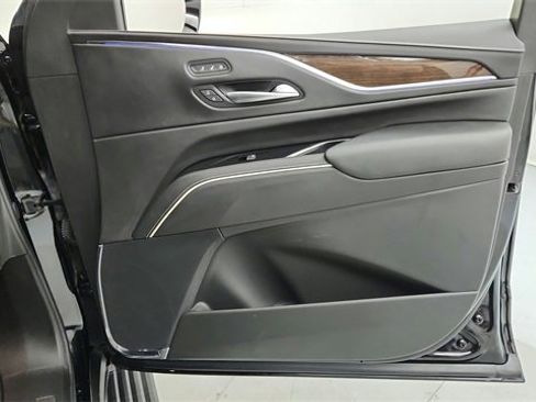 Certified 2024 Cadillac Escalade Sport Platinum image 23