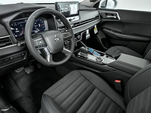 New 2026 Mitsubishi Outlander SE AWD/4WD image 12