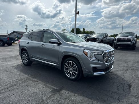 Certified 2023 GMC Terrain Denali w/ Denali Premium Package AWD/4WD image 7