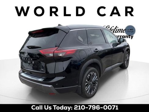 Used 2025 Nissan Rogue SL w/ Tech Package FWD image 7