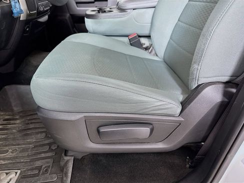 Used 2017 RAM 2500 SLT RWD image 9