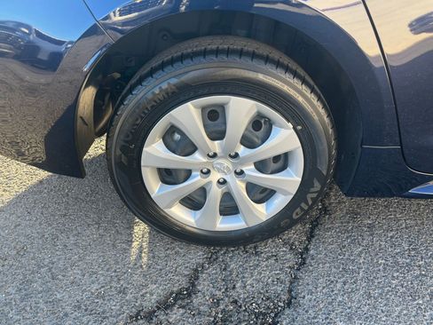 Used 2025 Toyota Corolla LE image 29