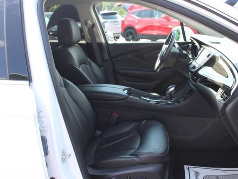Used 2020 Buick Envision Essence AWD/4WD image 24