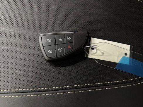 New 2026 GMC Yukon Elevation w/ Elevation Premium Package image 38