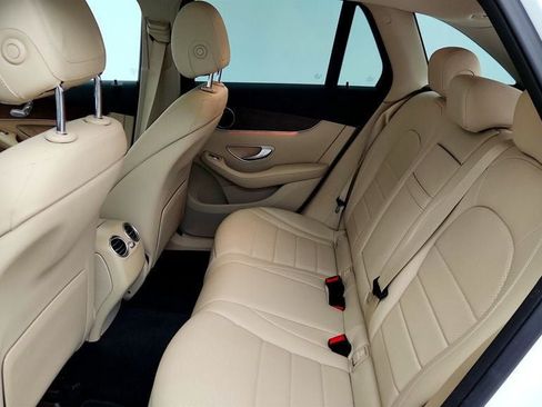Used 2022 Mercedes-Benz GLC 300 4MATIC image 19