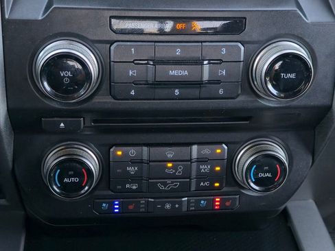 Used 2018 Ford F150 Raptor w/ Equipment Group 802A Luxury image 24