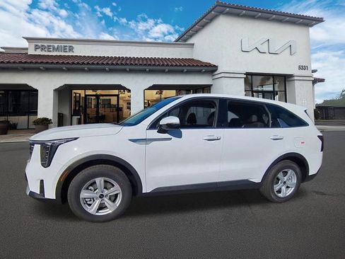 New 2026 Kia Sorento LX image 4