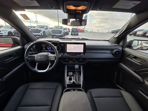 Used 2026 Chevrolet Colorado Trail Boss image 28