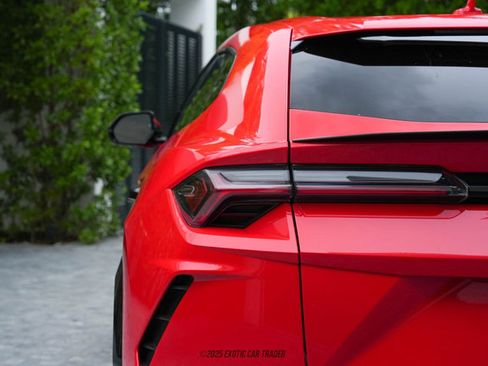 Used 2019 Lamborghini Urus image 63