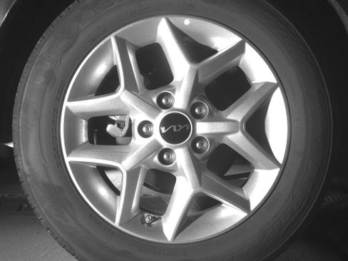 Used 2025 Kia Soul LX w/ LX Technology Package FWD image 15